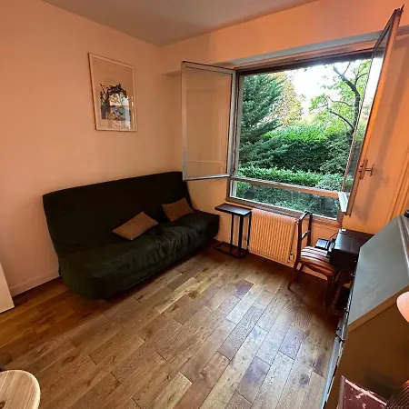 16e Passy Tour Eiffel Appartement *